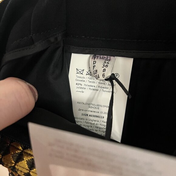 NWT Boutique MOSCHINO Gold and Black Shorts Size USA 6 - Picture 4 of 6